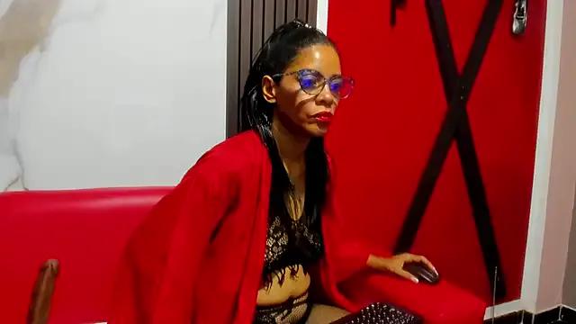 zara_smitt on StripChat 